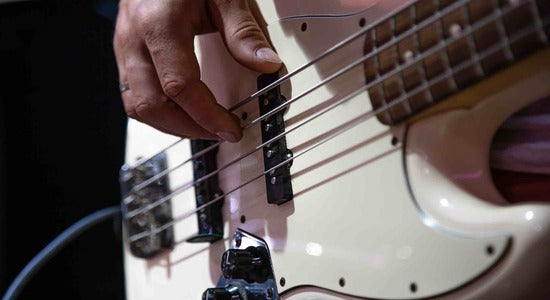 CÓMO AFINAR EL BAJO COMO UN PROFESIONAL