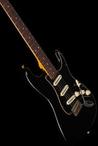 Fender Postmodern Journeyman Relic Stratocaster RW Guitarra Eléctrica Aged Black. 15