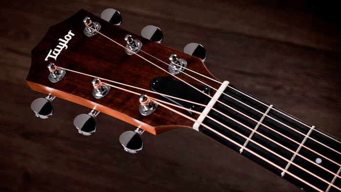 Taylor 24ce Guitarra Electroacústica Grand Auditorium 7