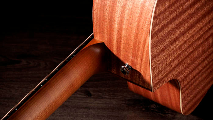 Taylor 24ce Guitarra Electroacústica Grand Auditorium 8