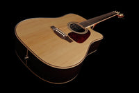 Takamine GD93CE-NAT Guitarra Electroacústica Dreadnought 15