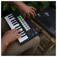 Novation Launchkey Mini MK3 Teclado Controlador Midi 16