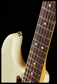 Fender American Professional II Stratocaster RW Guitarra Eléctrica Olympic White 20