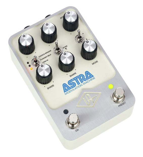 Universal Audio Astra Modulation Machine UAFX Pedal Modulación 2