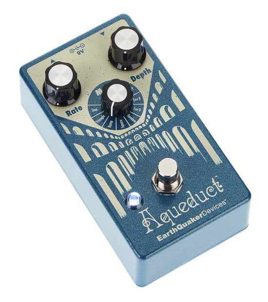 Earthquaker Devices Aqueduct Pedal Vibrato 2