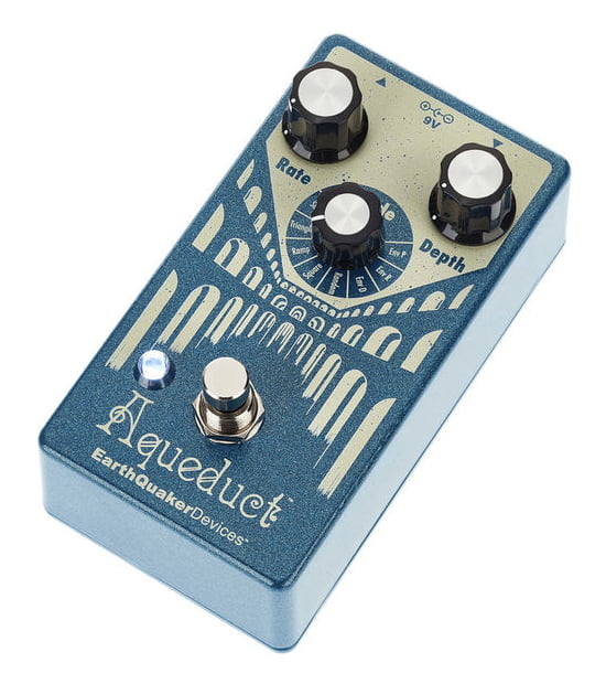 Earthquaker Devices Aqueduct Pedal Vibrato 4