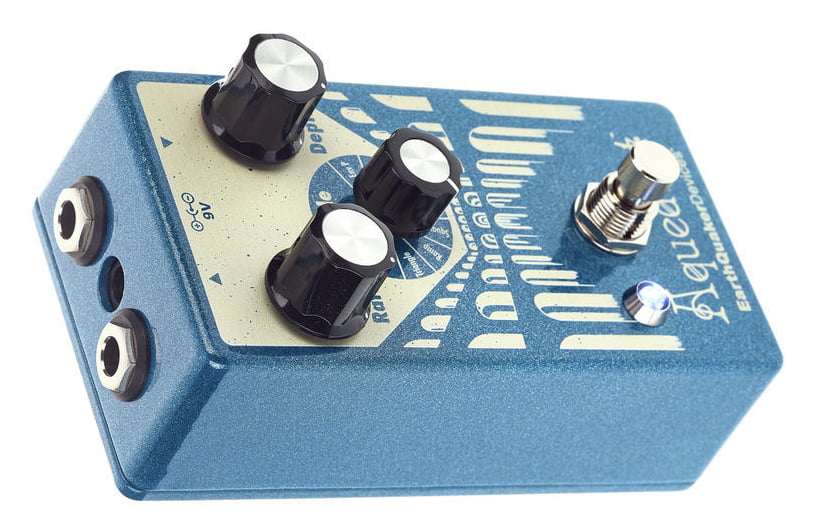 Earthquaker Devices Aqueduct Pedal Vibrato 7