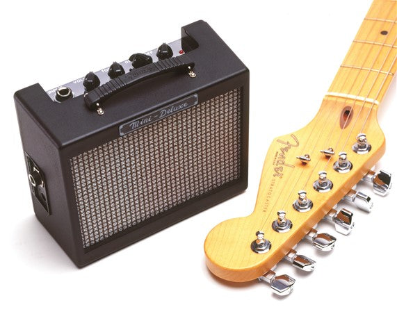 Fender 0234810000 Mini Deluxe Amplificador a Pilas 12