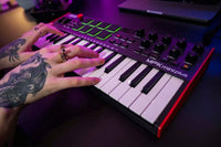 AKAI MPK Mini Plus Teclado Controlador USB 24