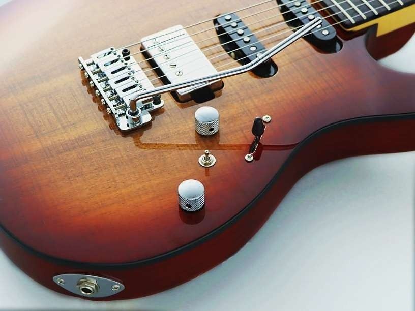 Fujigen JOS2DUEW2R/KNB Guitarra Eléctrica Koa Natural Burst 3