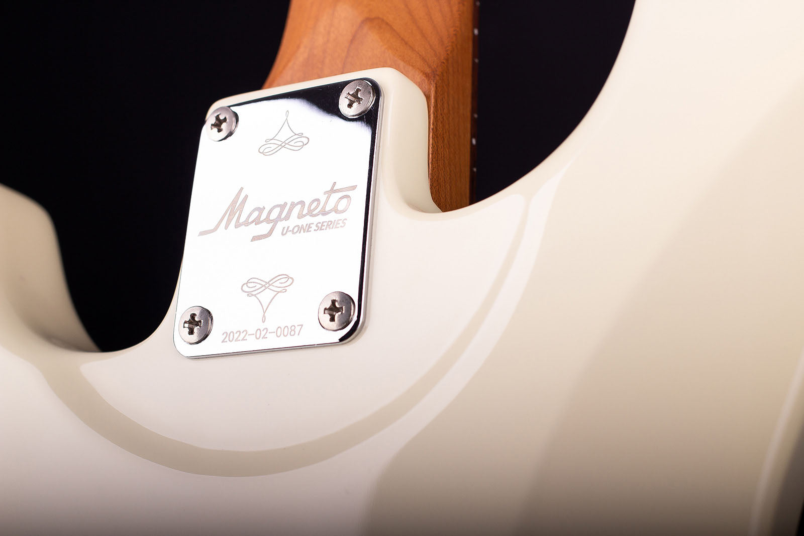 Magneto US-4300RC/VW U-One Sonnet Deluxe Guitarra Eléctrica Vintage White 5