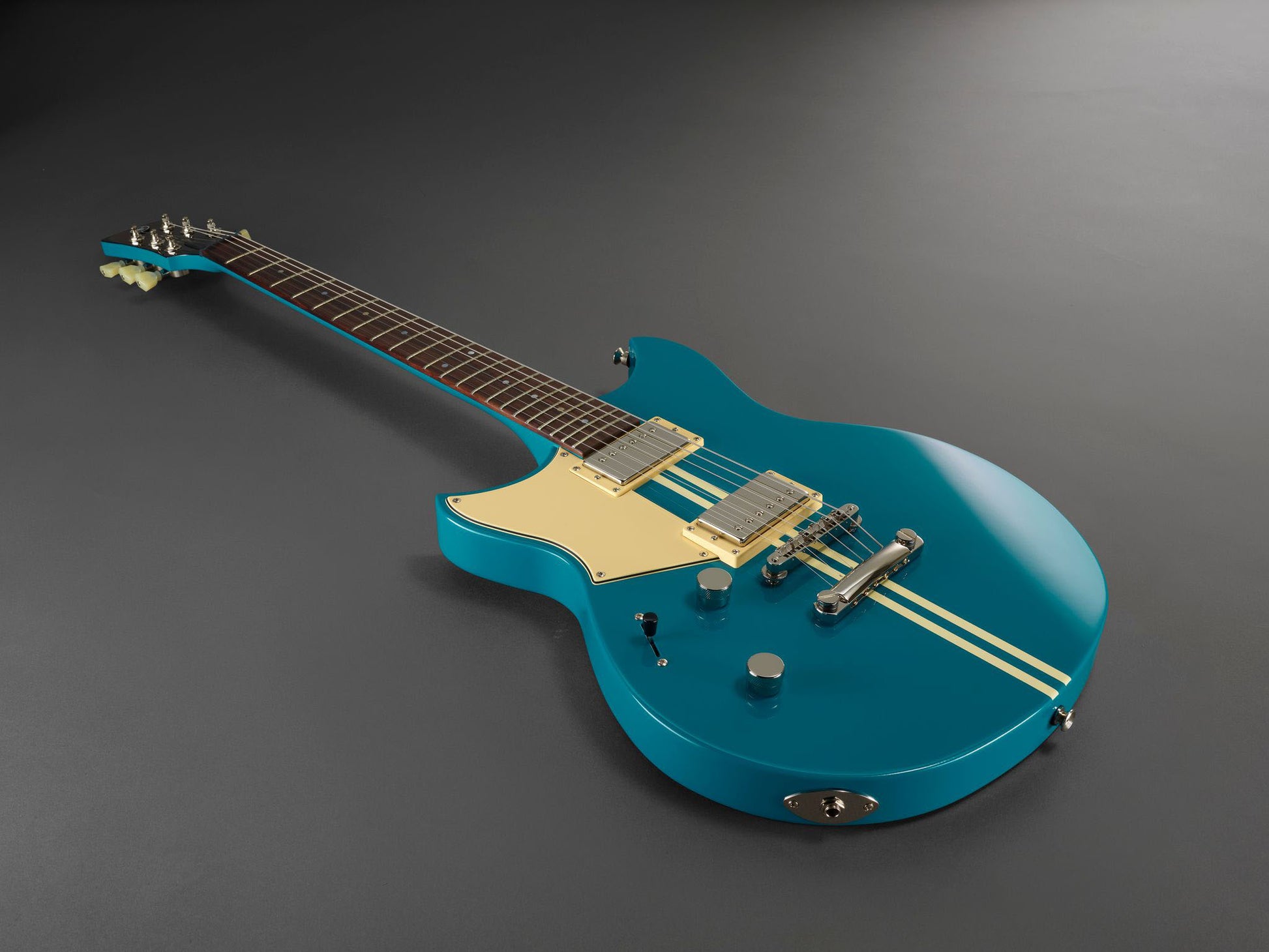 Yamaha RSE20L SWB Revstar Element Guitarra Eléctrica para Zurdos Swift Blue 5