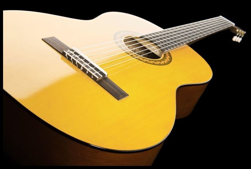 Yamaha C40 Guitarra Española 14