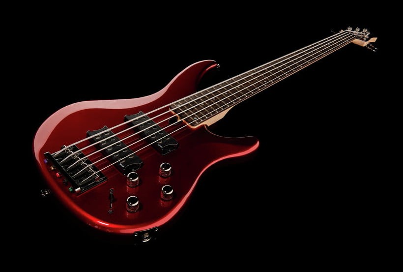 Yamaha TRBX305 CAR Bajo Eléctrico 5 Cuerdas Candy Apple Red 8