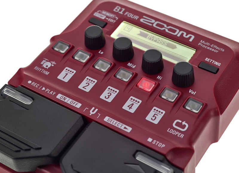 Zoom B1 Four Pedalera Multiefectos para Bajo 10