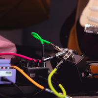 Adam Hall K4IRR0030NEOSET Set 4 Cables Instrumento Jacks Acodados 30cm 6