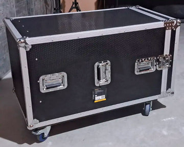 Walkasse WC-MICSTAND16 Flight Case para 16 Soportes de Micrófono con Ruedas 1