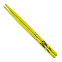 Zildjian 5ACWDGY Par Baquetas 5A Neon Amarillo 3