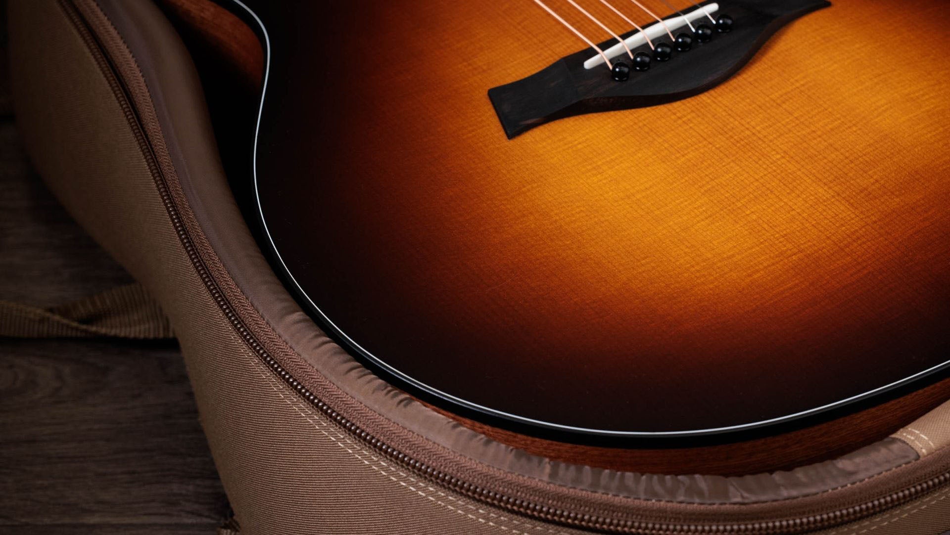 Taylor 114CE SB Guitarra Electroacústica Grand Auditorium Sunburst Top 10