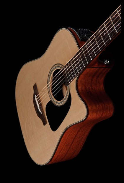 Takamine P2DC Guitarra Electroacústica Dreadnought 16