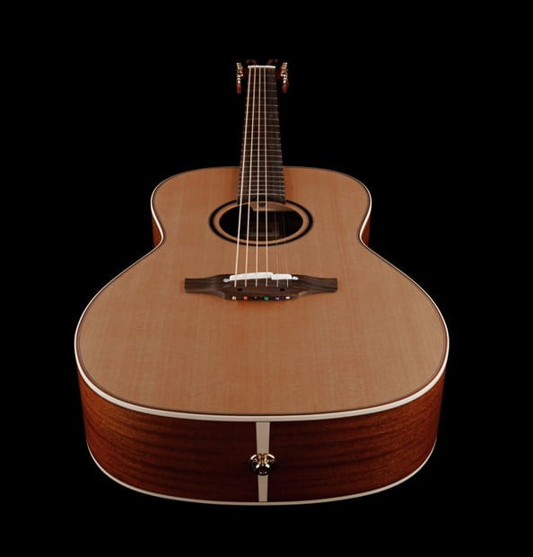 Takamine P3NY Guitarra Electroacústica New Yorker 18