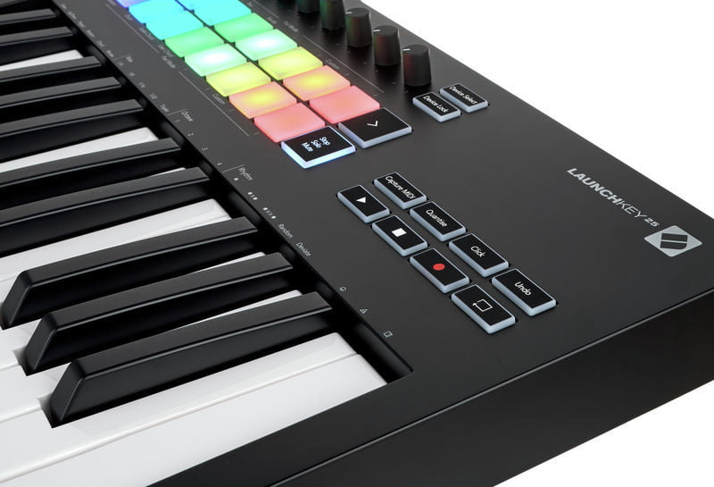 Novation Launchkey 25 MK3 Teclado Controlador USB 11