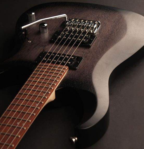 Cort X100 OPBK Guitarra Eléctrica Open Pore Black 4