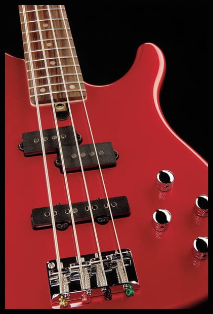 Yamaha TRBX204 BRM Bajo Eléctrico Bright Red Metallic 11