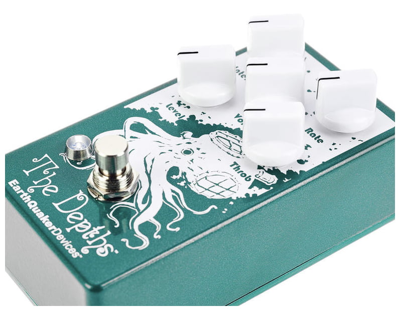 Earthquaker Devices The Depths V2 Pedal Tremolo 8