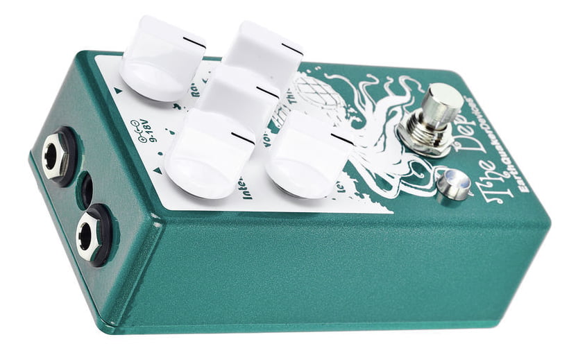 Earthquaker Devices The Depths V2 Pedal Tremolo 10