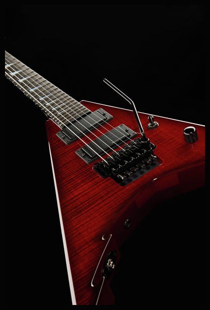 Jackson USA Signature Corey Beaulieu King V KV6 EB Guitarra Eléctrica Transparent Red Burst 9