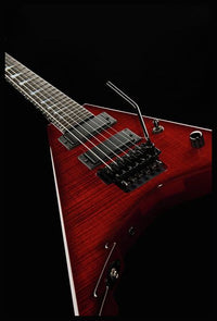 Jackson USA Signature Corey Beaulieu King V KV6 EB Guitarra Eléctrica Transparent Red Burst 9