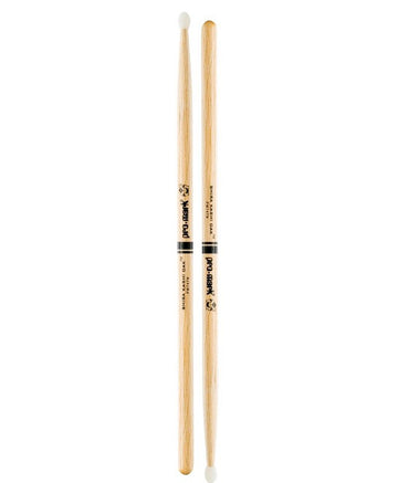 Pro Mark PW747N Classic Attack Shira Kashi Oak Par Baquetas Batería Punta de Nylon 1