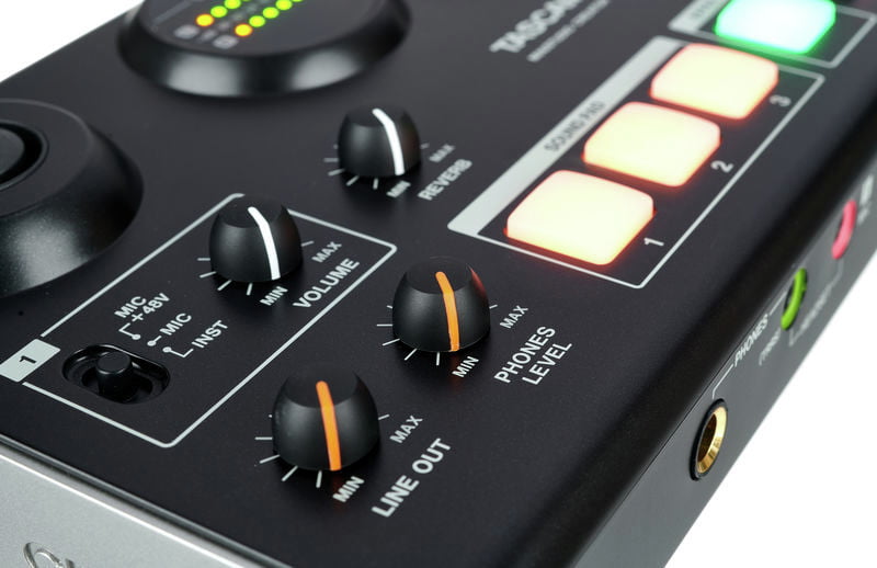 Tascam US-42B Ministudio Creator Interfaz de Audio 9