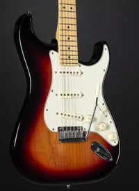 Fender Player Plus Stratocaster MN Guitarra Eléctrica 3 Colores Sunburst 11