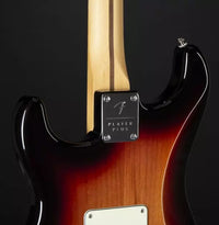 Fender Player Plus Stratocaster MN Guitarra Eléctrica 3 Colores Sunburst 18