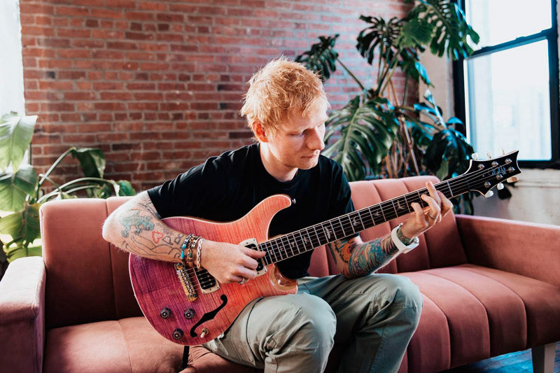 PRS SE Ed Sheeran Flat Back Hollow Body I Piezo Baritone PO Guitarra Eléctrica Pink Ombre 4