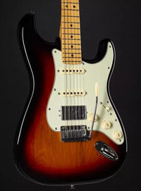 Fender Player Plus Stratocaster HSS MN Guitarra Eléctrica 3 Colores Sunburst 11