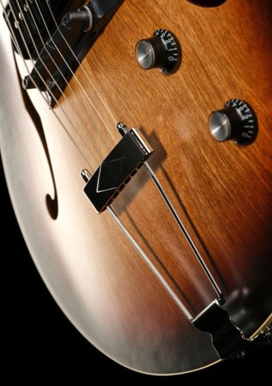 Godin 5th Avenue CW Kingpin II VB Guitarra Eléctrica Vintage Burst 9