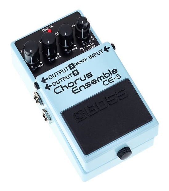 Boss CE5 Chorus Estéreo Pedal 2