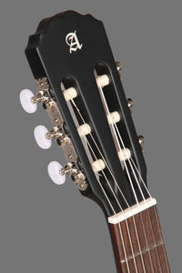 Alhambra 1C Black Satin con Funda Guitarra Española Negra 5