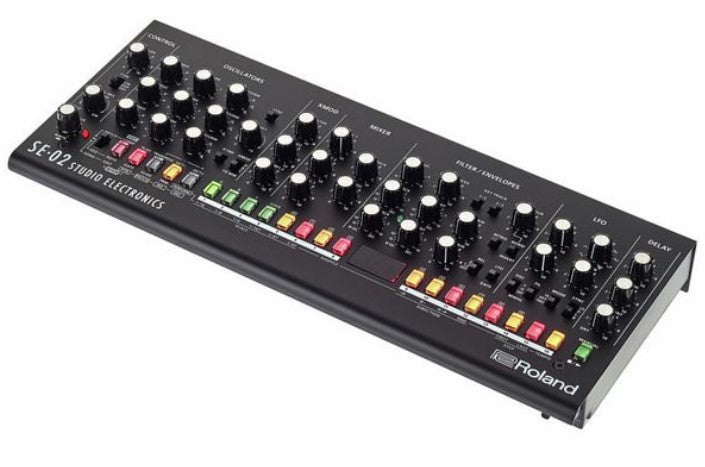 Roland SE 02 Sintetizador Analógico 4