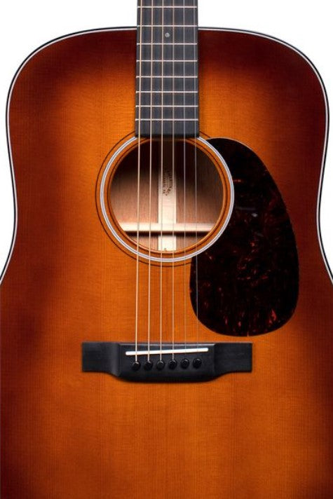 Martin D18 AMB Guitarra Acústica Dreadnought Ambar 4