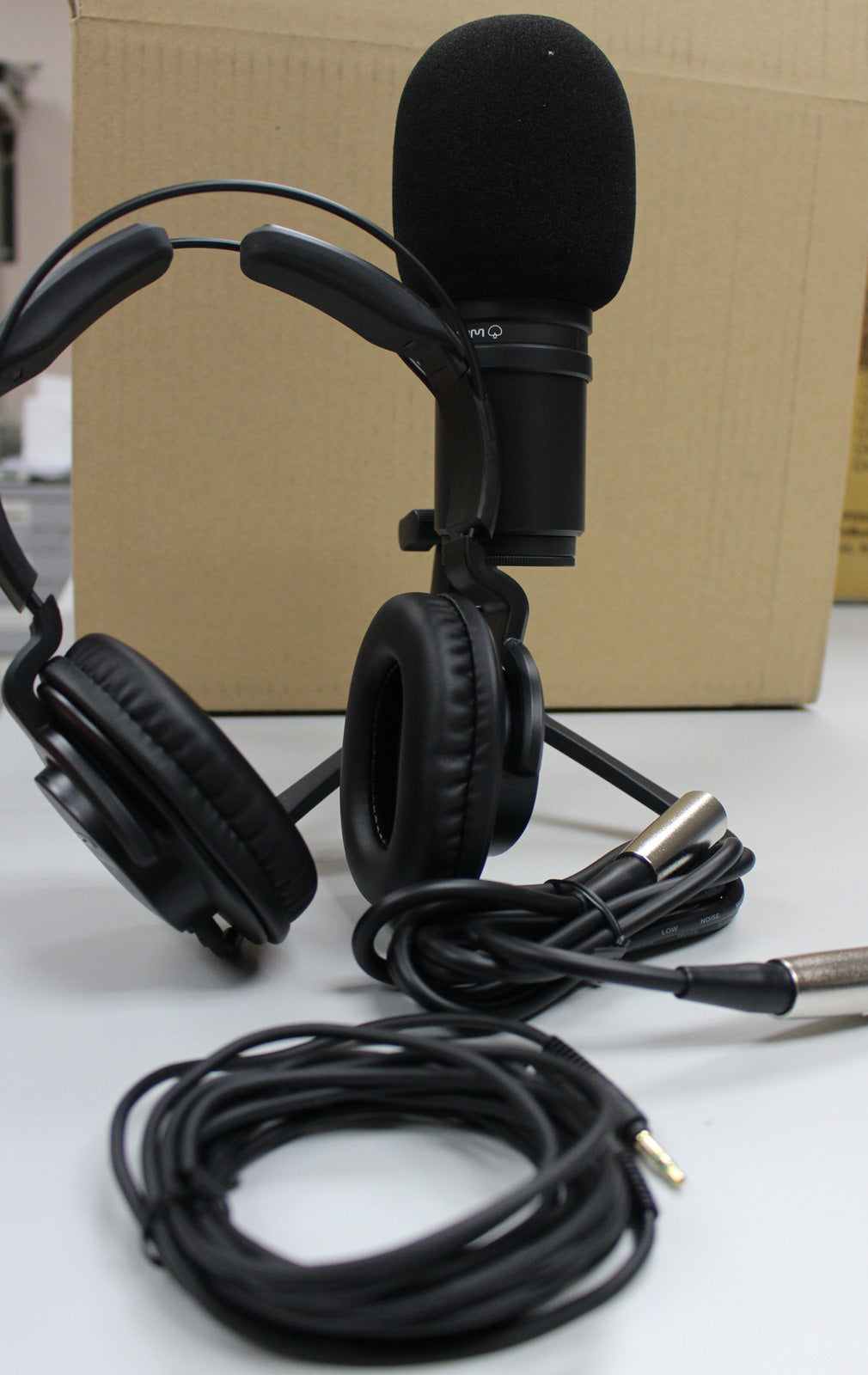 Zoom ZDM1 Pack Accesorios para Podcast. Demo. 1