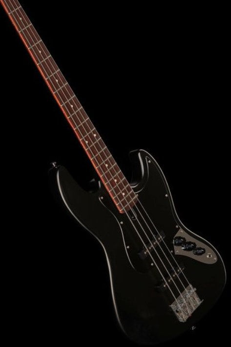 Marcus Miller V3P-4 BLKS Bajo Eléctrico Black Satin 14