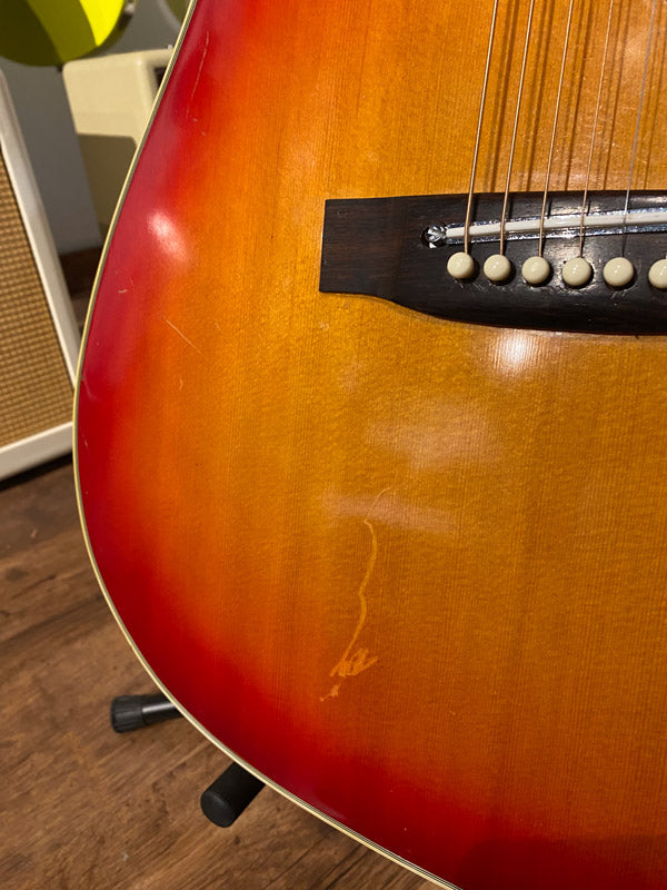 Maya F338H Guitarra Acústica Dreadnought con Estuche. Segunda Mano 3