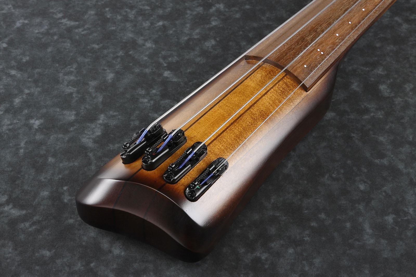 Ibanez UB804 MOB Bass Workshop Fretless Contrabajo Eléctrico con Soporte y Funda 14