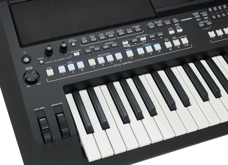 Yamaha PSR SX600 Teclado Workstation 14