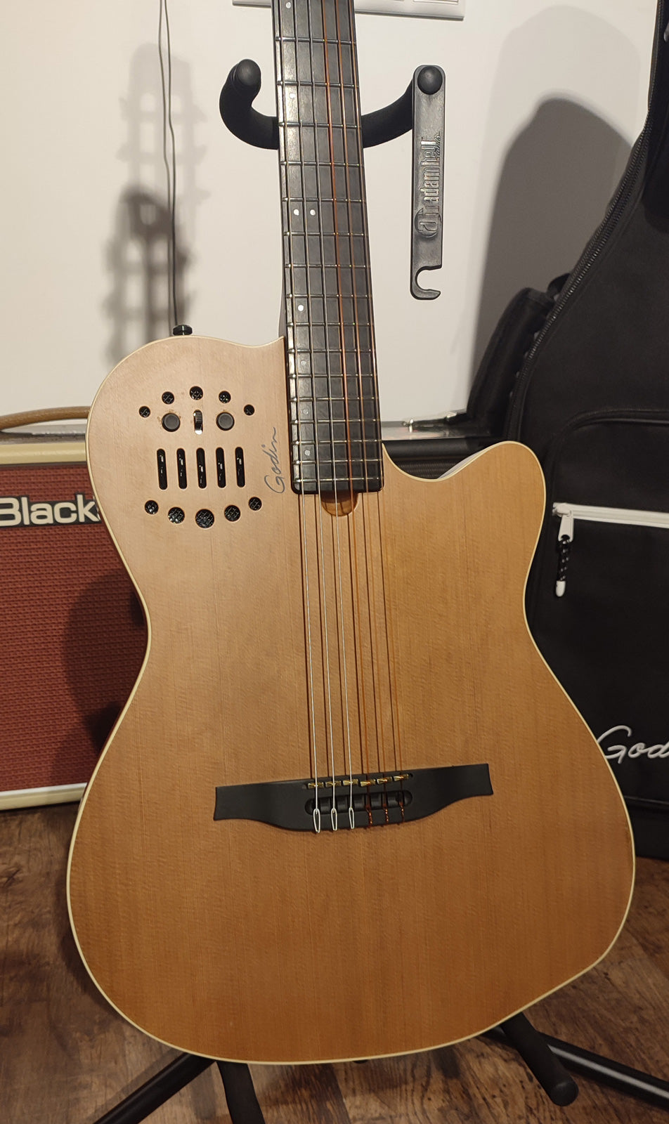 Godin ACS Slim Multiac Nylon Guitarra Española Electrificada. Segunda Mano 3