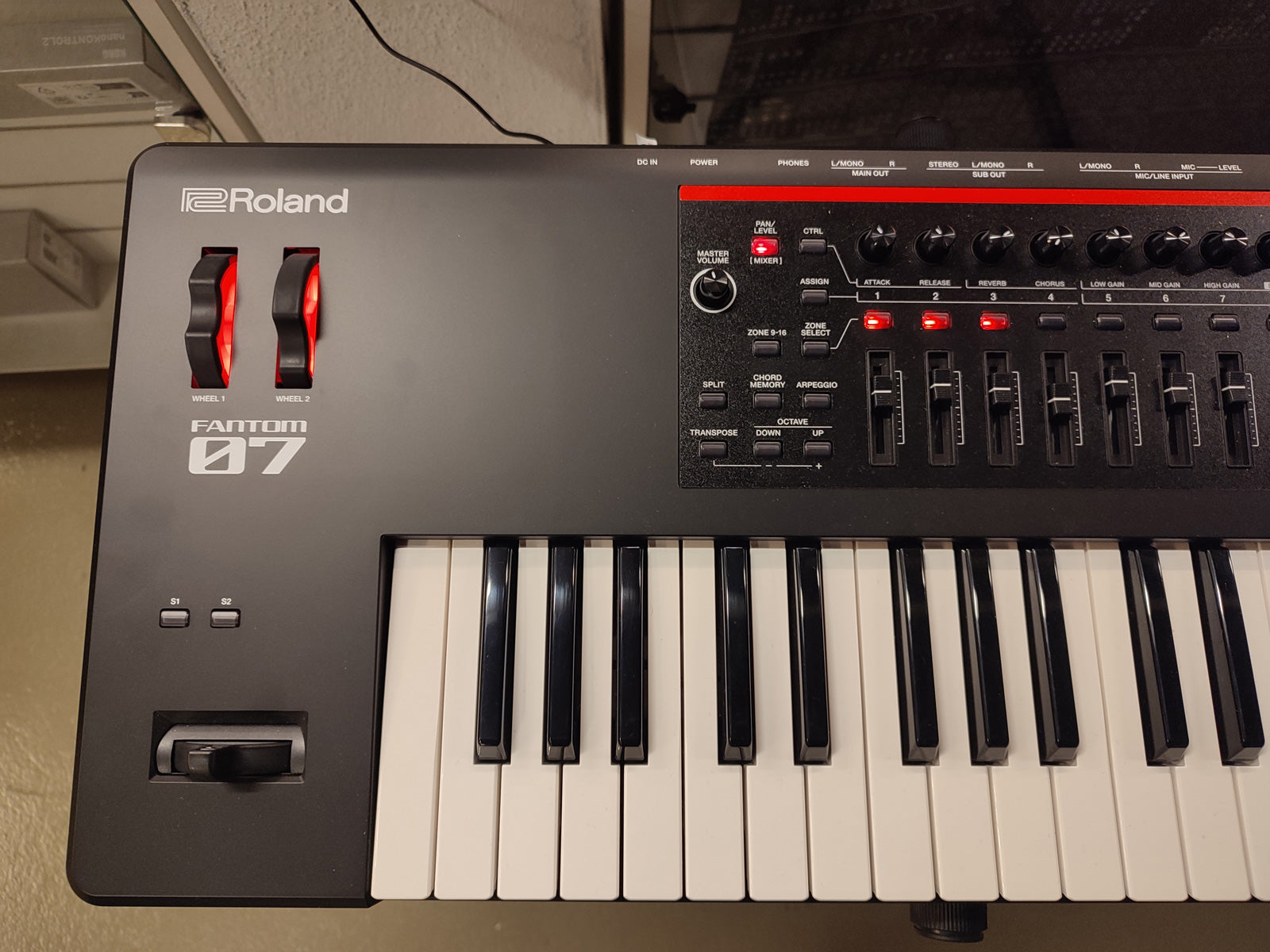 Roland Fantom 07 Teclado Sintetizador 76 Teclas. Segunda Mano 3